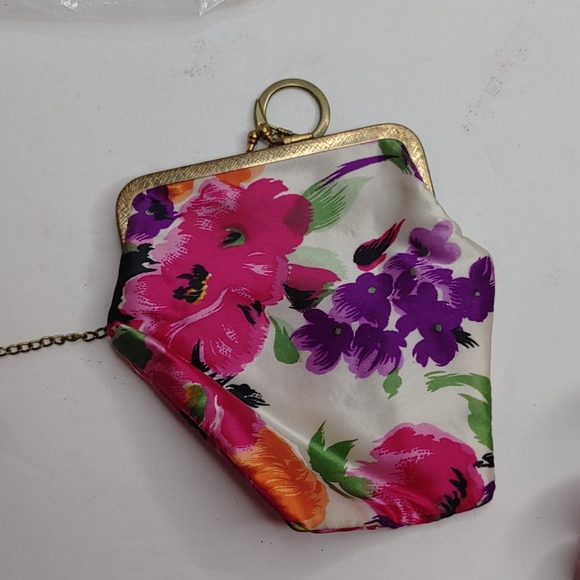 NWT Vintage Retro Celebrity Floral Purses Keychain - Picture 3 of 7